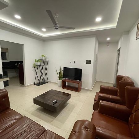 Kochi Bmran Luxury Serviced Apartment מראה חיצוני תמונה