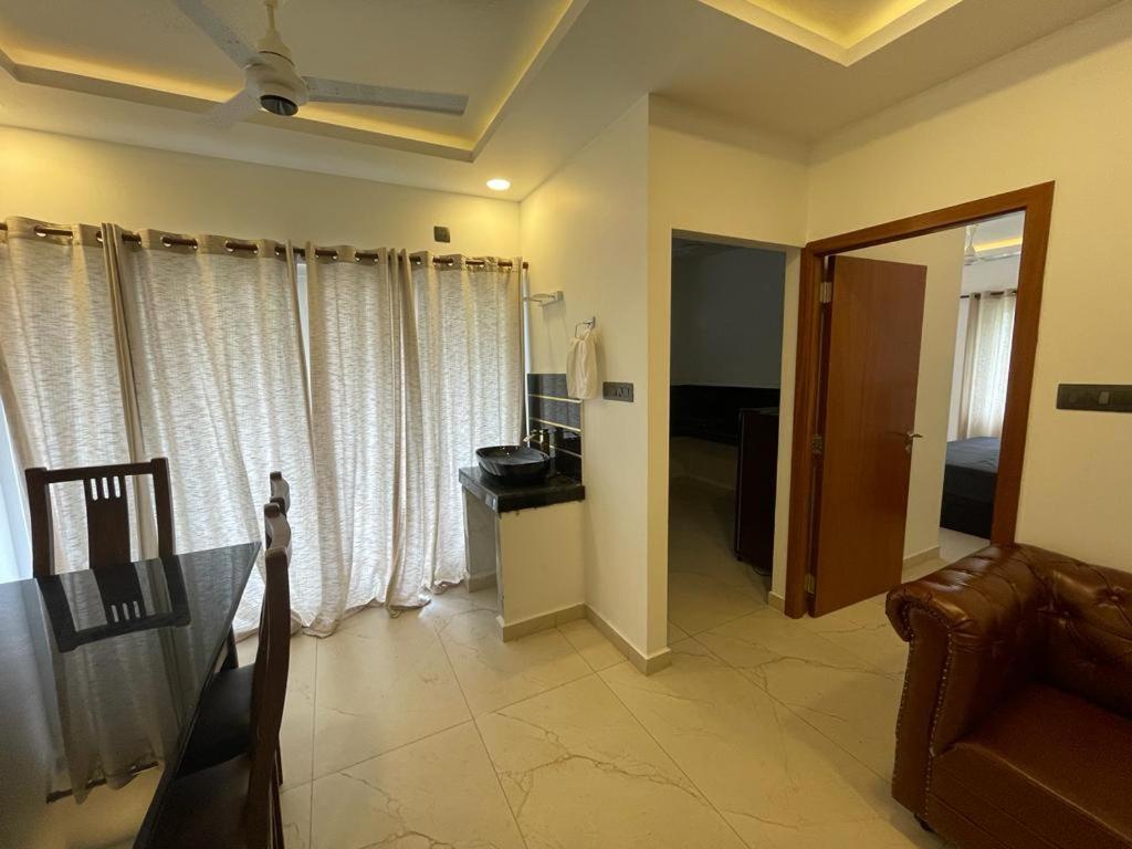 Kochi Bmran Luxury Serviced Apartment מראה חיצוני תמונה