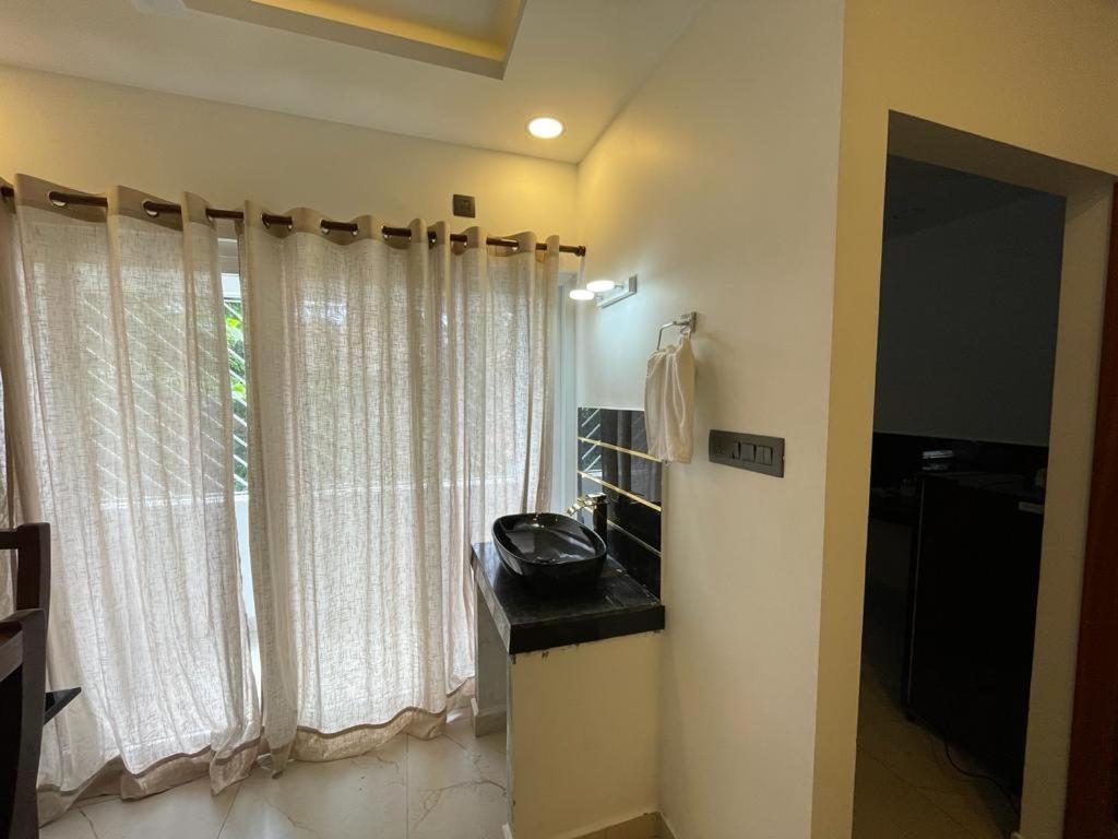 Kochi Bmran Luxury Serviced Apartment מראה חיצוני תמונה