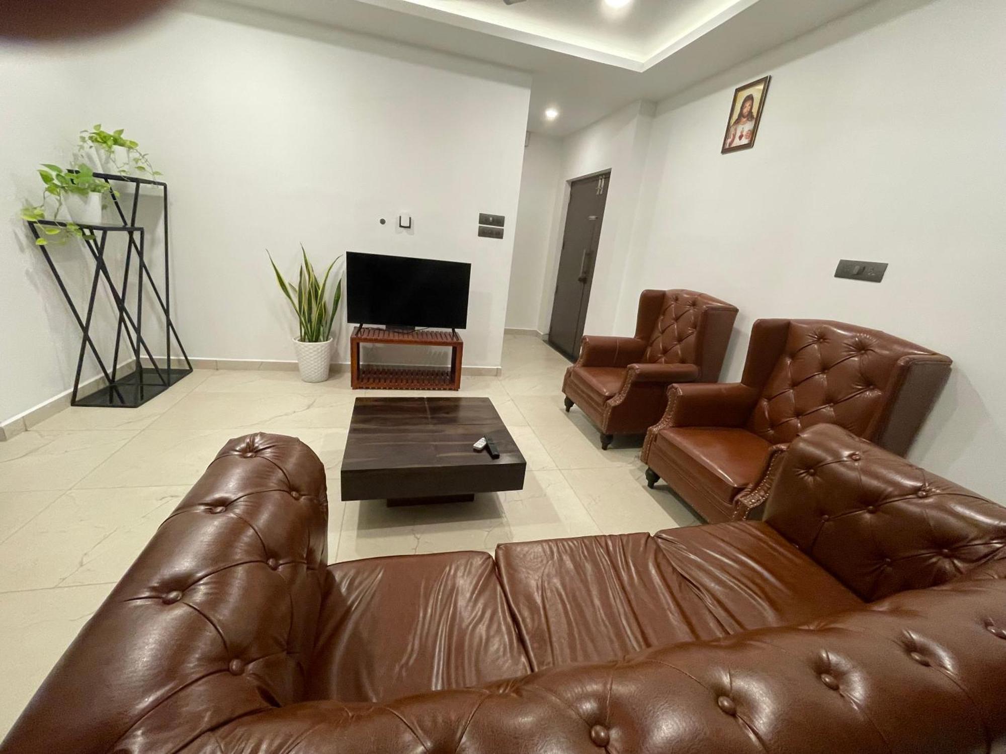 Kochi Bmran Luxury Serviced Apartment מראה חיצוני תמונה