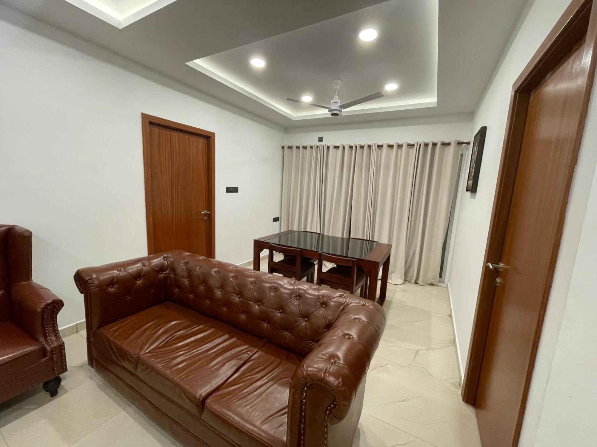 Kochi Bmran Luxury Serviced Apartment מראה חיצוני תמונה