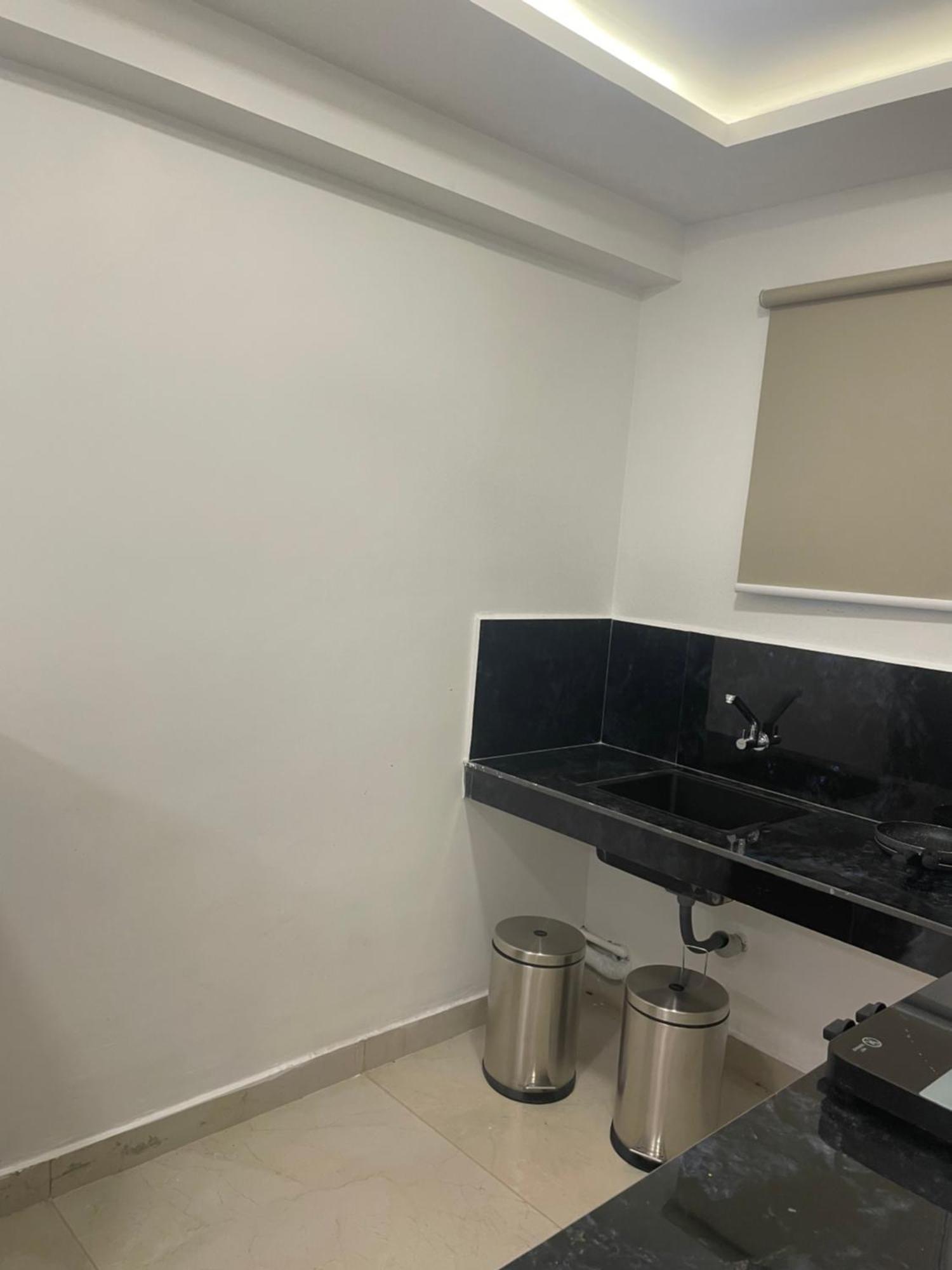 Kochi Bmran Luxury Serviced Apartment מראה חיצוני תמונה